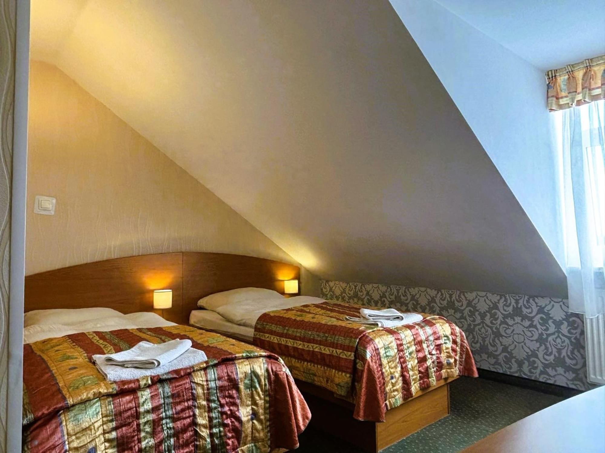 Motel Petro Torzym Eksteriør billede