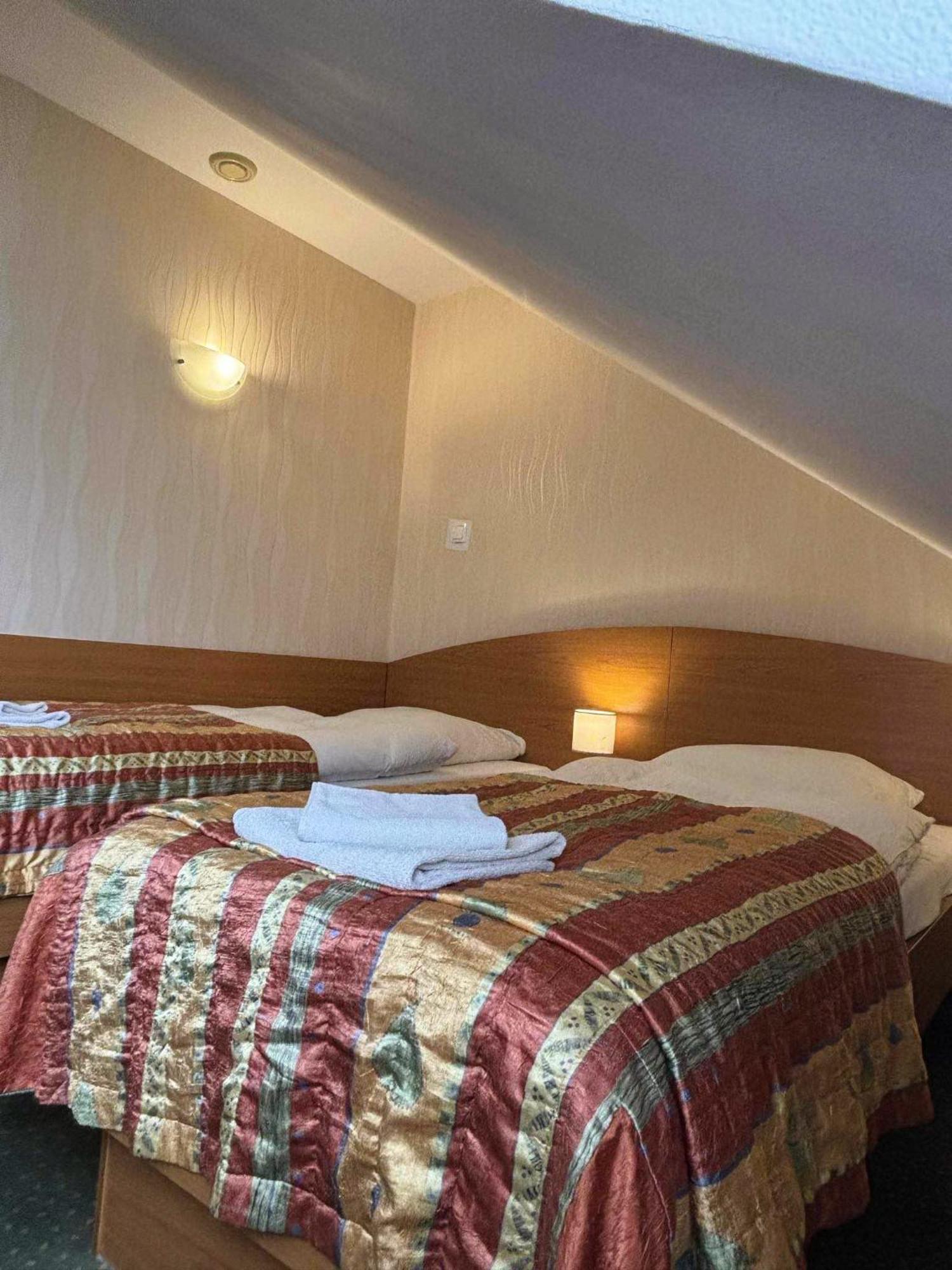 Motel Petro Torzym Eksteriør billede